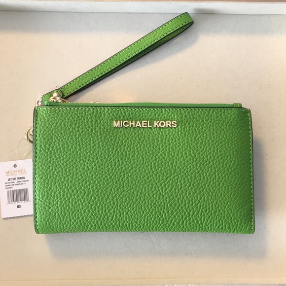 Michael Kors Handbags - Michael Kors Wristlet/Wallet